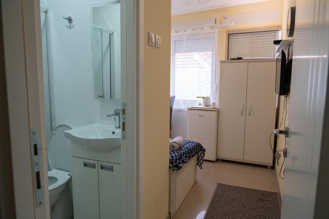Studio Apartments Maksimovic Ni Exterior foto