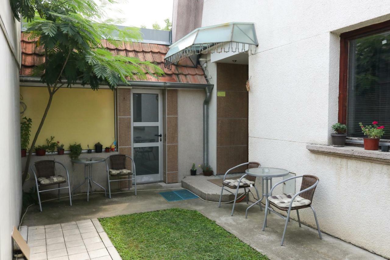 Studio Apartments Maksimovic Ni Exterior foto